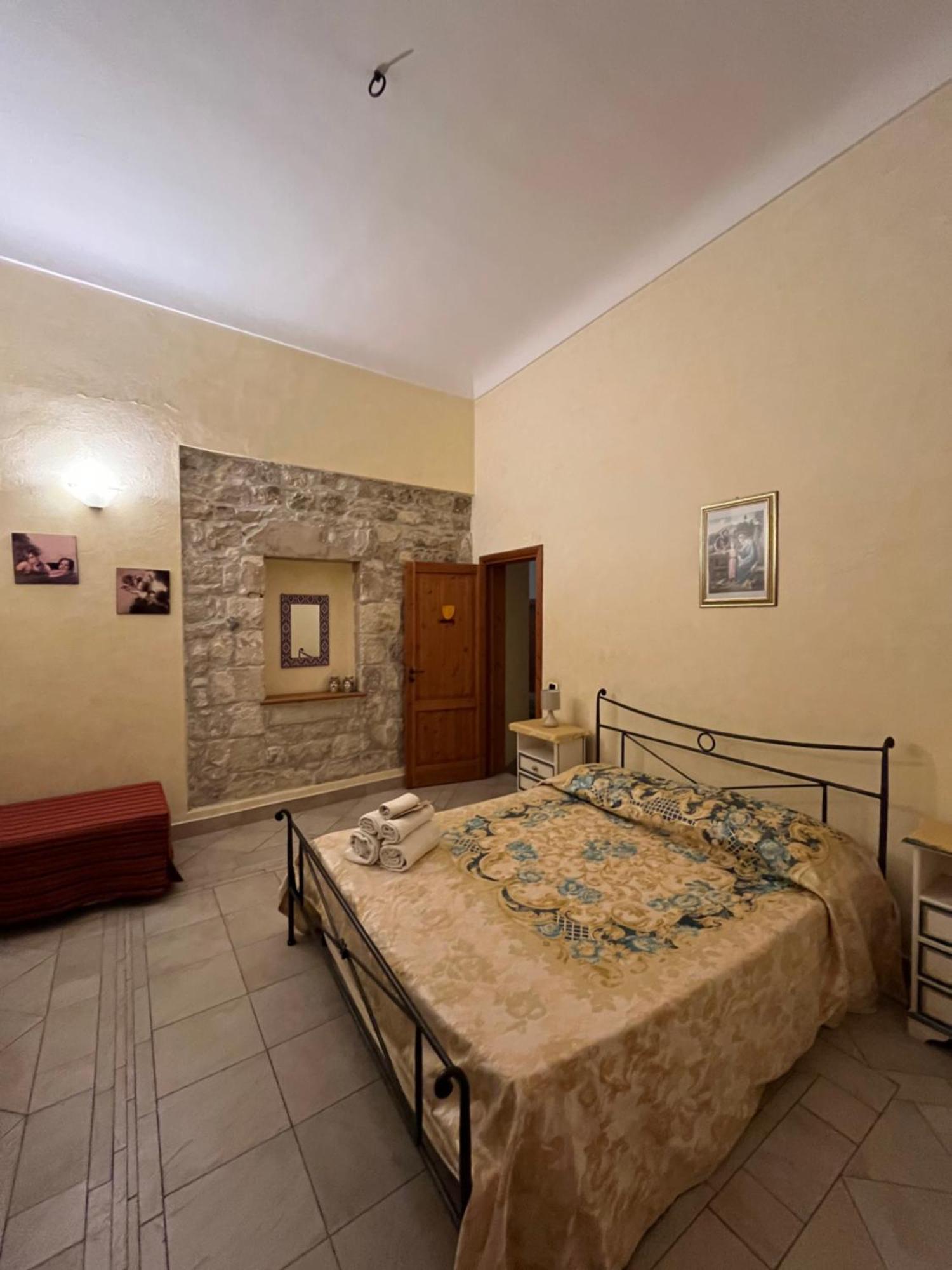 B&B Candido Vacanze Μόντικα Εξωτερικό φωτογραφία