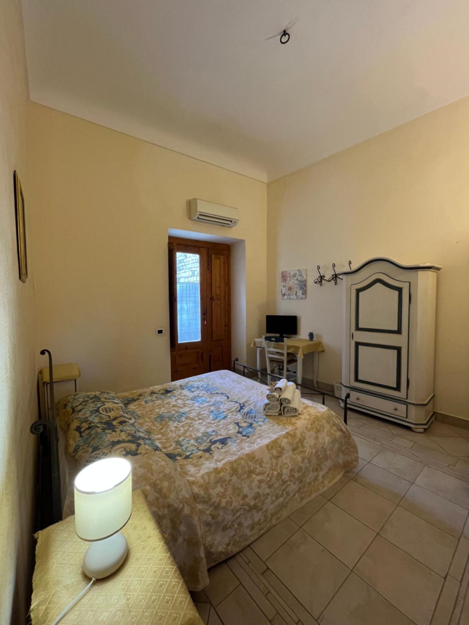 B&B Candido Vacanze Μόντικα Εξωτερικό φωτογραφία